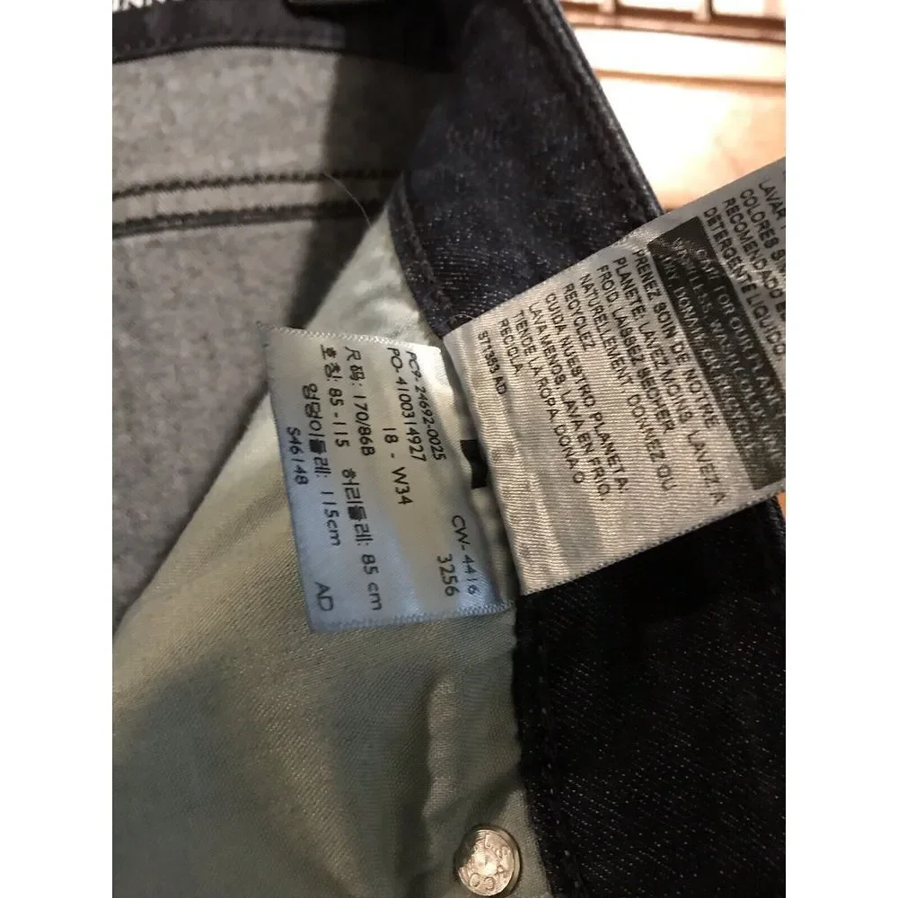 Levis women pre
